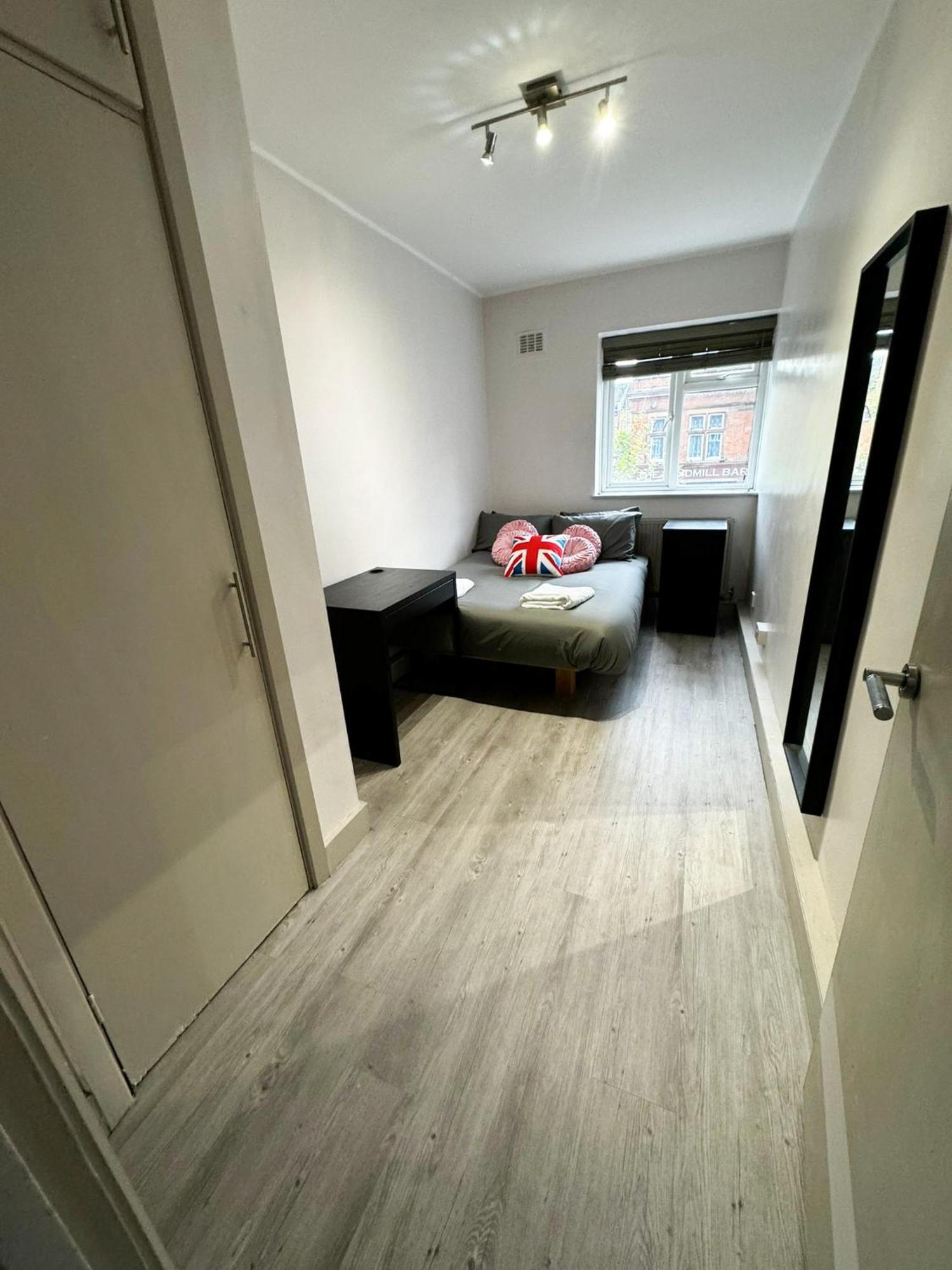 Cricklewood Apartment Лондон Экстерьер фото
